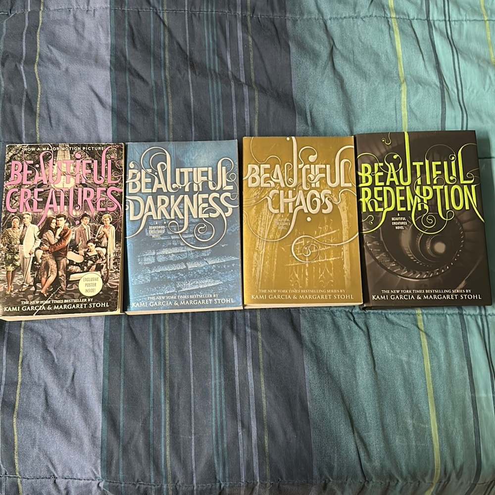 Beautiful Creatures Book Set